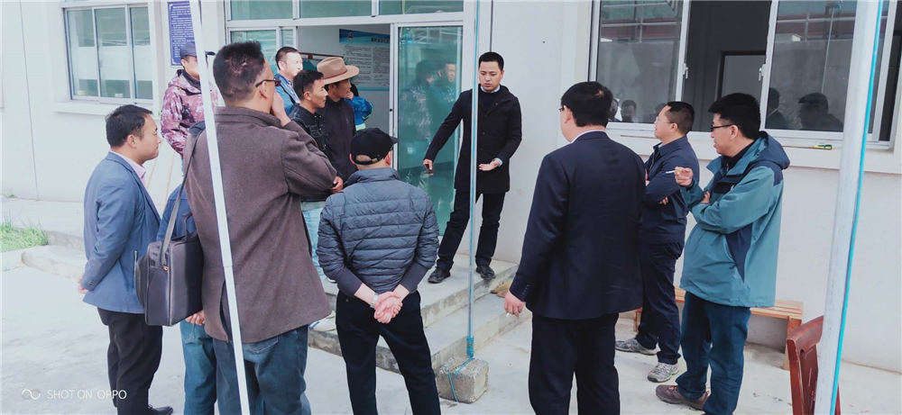 西南督查組在自治區(qū)、日喀則市、吉隆縣、吉隆鎮(zhèn)有關(guān)領(lǐng)導(dǎo)的陪同下對(duì)吉隆鎮(zhèn)污水處理廠檢查工作